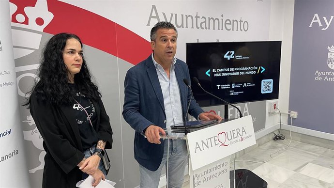 Presentación del Campus 42 Málaga de programación en la comarca de Antequera