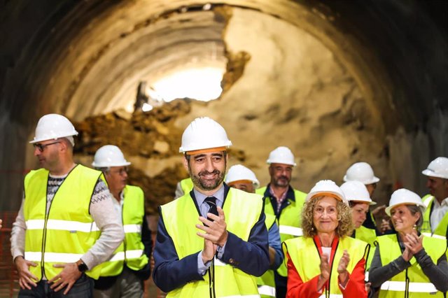 El vicepresidente de la Generalitat y conseller de Políticas Digitales y Territorio Jordi Puignerí visita las obras del calado del túnel de la futura variante de Angls (Girona) ejecutada por el Govern