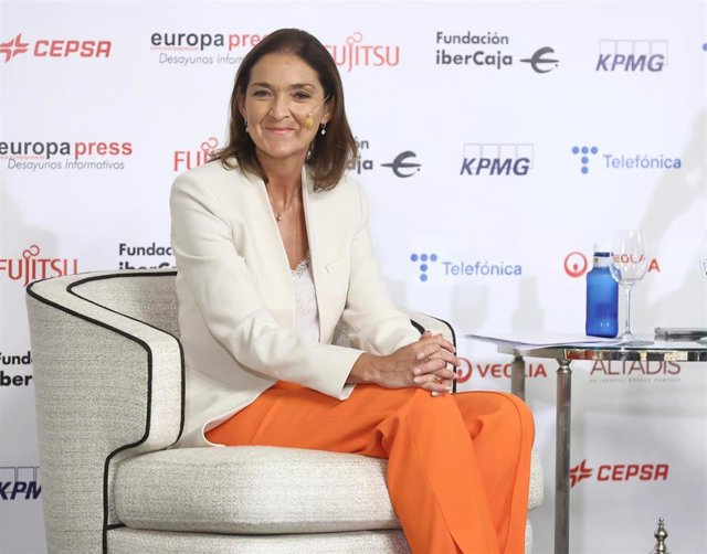 La ministra de Industria, Comercio y Turismo, Reyes Maroto, durante un desayuno informativo de Europa Press, en el Hotel Rosewood Villa Magna, a 19 de septiembre de 2022, en Madrid (España).