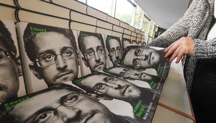 Putin concede la ciudadanía rusa a Edward Snowden