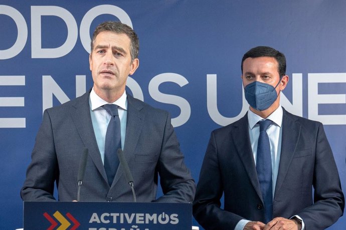 Javier Aureliano García junto a Miguel Ángel Castellón