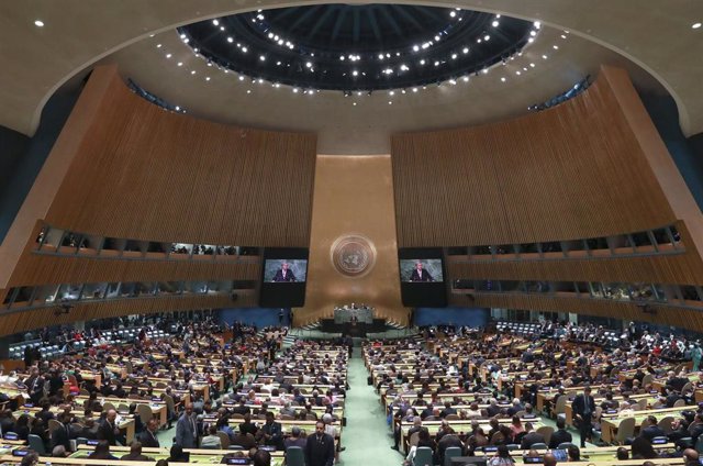 Vista general del salon de plenos de la Asamblea General de la ONU