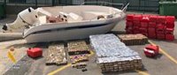 Interceptadas 1,3 toneladas de hachís en las costas de Adra y Balerma (Almería)