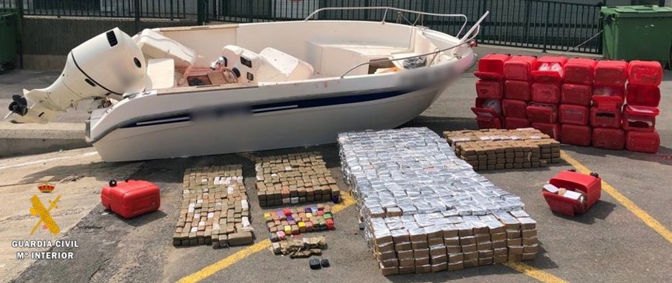 Hachís incautado en dos operaciones en Almería.