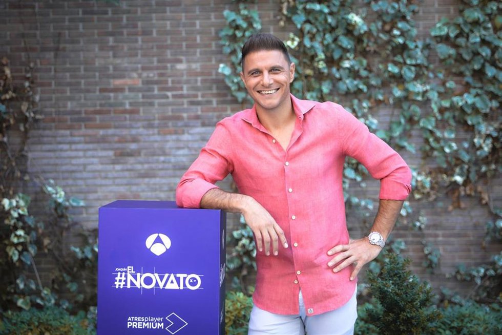 Joaquín Sánchez presenta 'El novato', su primer programa de televisión: "Yo no soy presentador, soy futbolista"