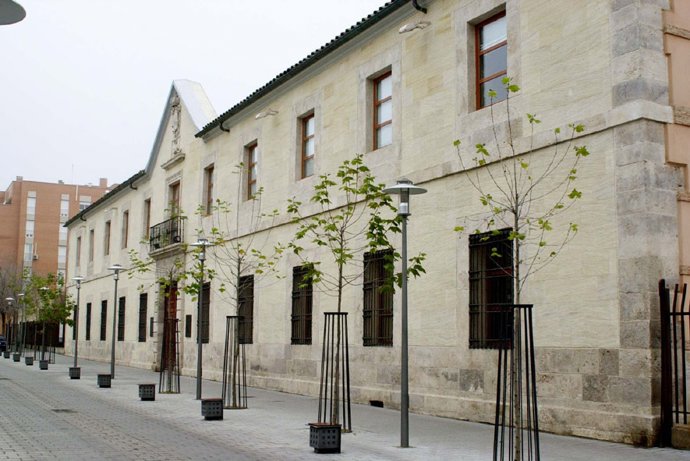 Archivo - Fachada del Rectorado de la UCLM