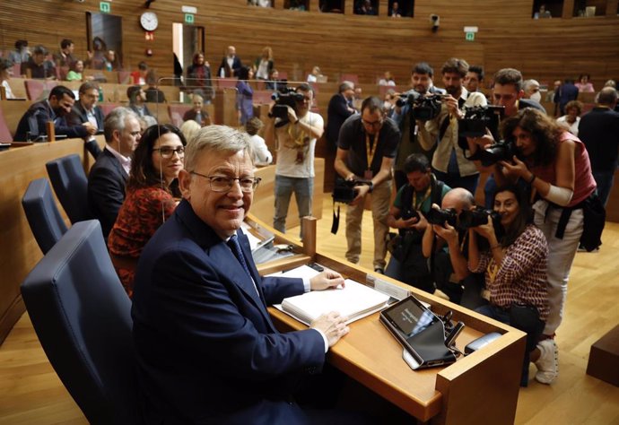 El president de la Generalitat, Ximo Puig, en Les Corts