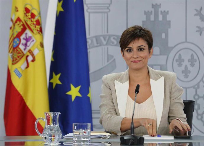 La ministra Portavoz, Isabel Rodríguez, ofrece una rueda de prensa posterior a la reunión del Consejo de Ministros, en el Palacio de La Moncloa, a 27 de septiembre de 2022, en Madrid (España). Durante el Consejo de Ministros, se ha iniciado el procedimi