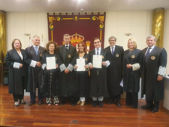 Magistrados condecorados en el acto de apertura del año judicial en Cantabria