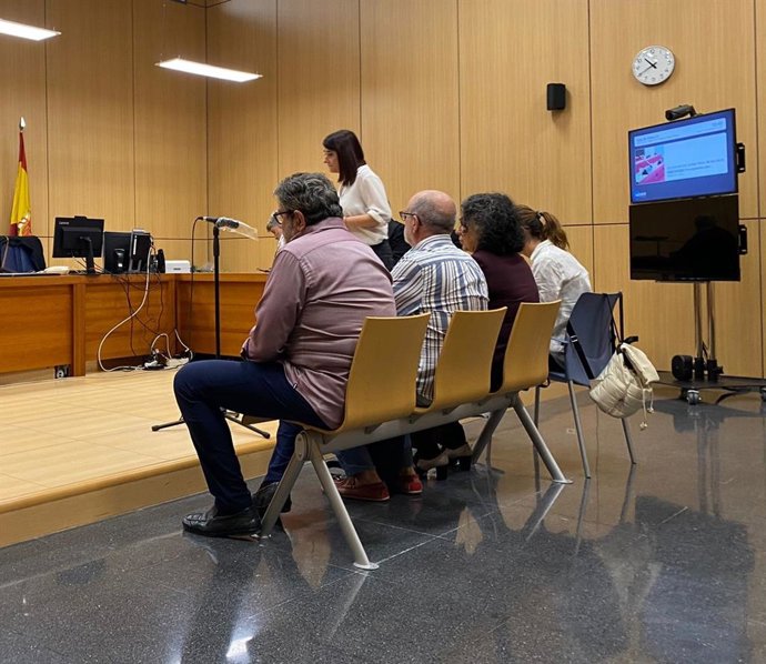 Un médico acepta 15 meses de prisión por consultar la historia clínica de su ex