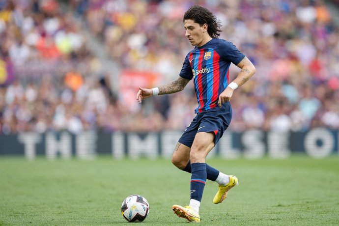 Hector Bellerin of FC Barcelona in action during the La Liga match between FC Barcelona and Elche CF at Spotify Camp Nou Stadium in Barcelona, Spain, on September 17th, 2022.