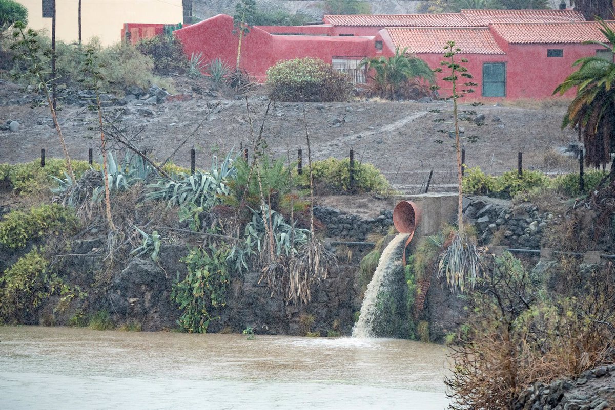 Se Mantiene Alerta Por Tormentas En El Hierro, Mientras La Gomera, La ...