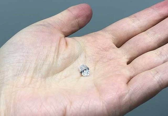El diamante de Botswana reveló a los científicos que cantidades considerables de agua están almacenadas en la roca a una profundidad de más de 600 kilómetros.