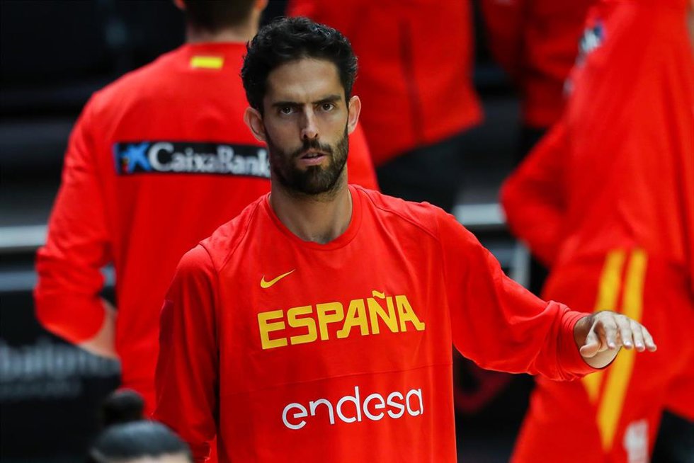 Archivo - Javi Beirán con la selección española de baloncesto