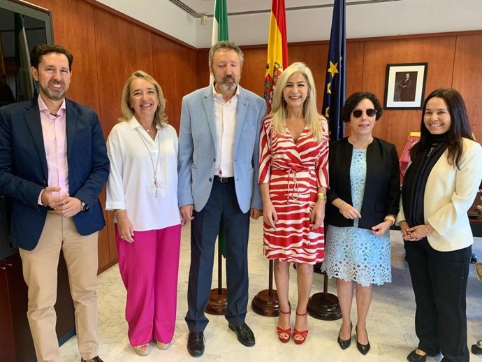 Junta y ONCE "refuerzan el blindaje" de los derechos del alumnado con discapacidad visual