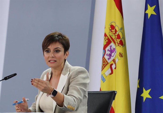 La ministra Portavoz, Isabel Rodríguez, ofrece una rueda de prensa posterior a la reunión del Consejo de Ministros, en el Palacio de La Moncloa, a 27 de septiembre de 2022, en Madrid (España).  