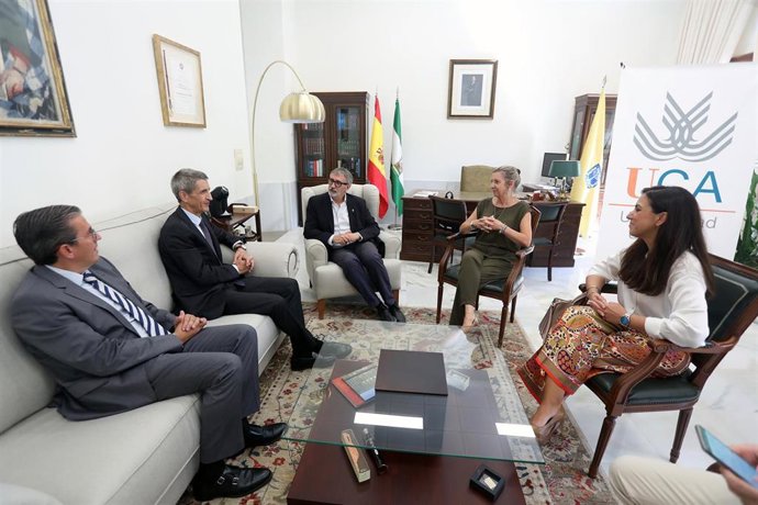 Visita Institucional A La Universidad De Cádiz