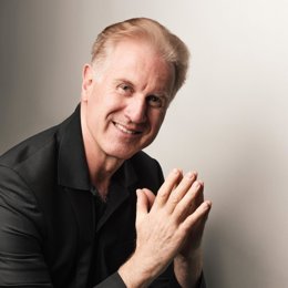 El director alemán Christoph Poppen estará al frente de la ROSS.