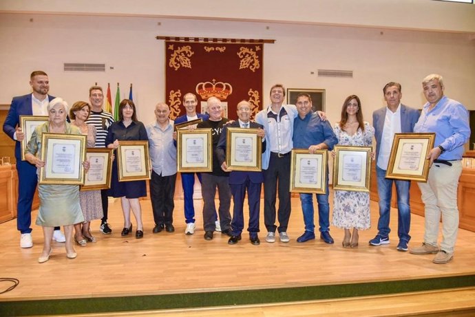 Reconocimientos entregados por el Ayuntamiento de Torremolinos por el 34 aniversario de su autonomía