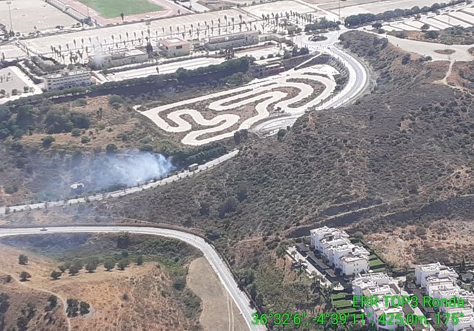 Incendio forestal en zona Entrerríos de Mijas, uno de los declarados en el municipio este martes 