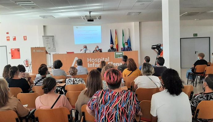 Imagen de la jornada sobre la Hipercolesterolemia Familiar en el Hospital Infata Elena de Huelva.