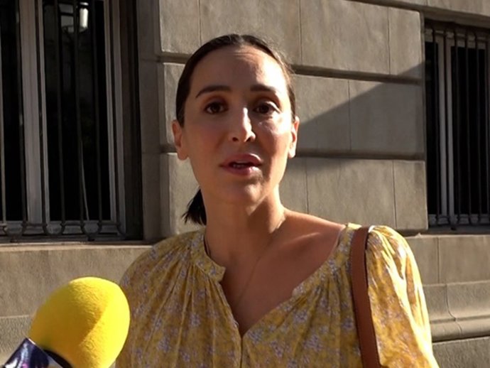 Archivo - Tamara Falcó saliendo de casa tras la noticia de la infidelidad de Íñigo Onieva