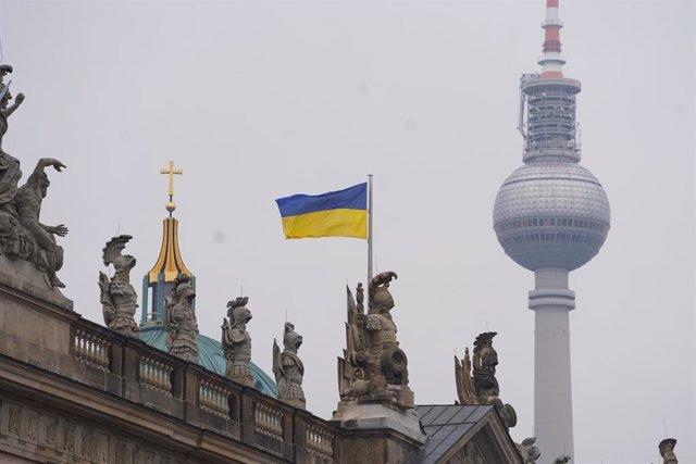 Archivo - Bandera de Ucrania en Berlín, Alemania