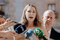 Espinar pide a los "pimpinela" de Almeida y Smith que dejen el "culebrón" presupuestario porque Madrid "se juega mucho"