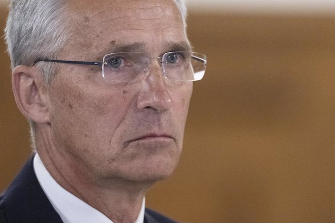 FILED - 08 September 2022, Rhineland-Palatinate, Ramstein: NATO Secretary General Jens Stoltenberg arrives for the Ukraine conference at the US Ramstein Airbase. Photo: Boris Roessler/dpa