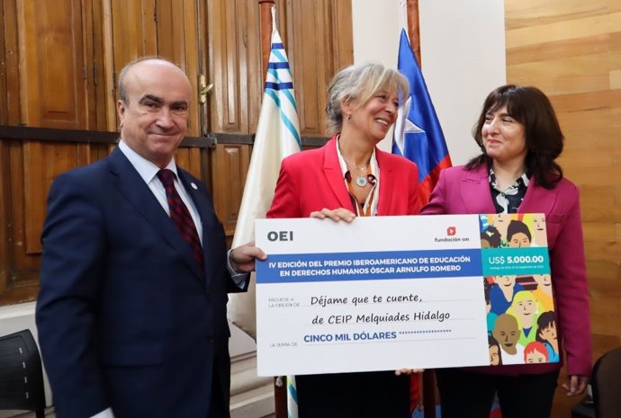 Entrega del premio al CEIP Melquiades Hidalgo, de Cabezón de Pisuerga.