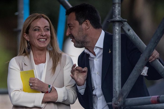 La líder del partido ultraderechista Hermanos de Italia (FdI), Giorgia Meloni, y el secretario de la Liga, Matteo Salvini.