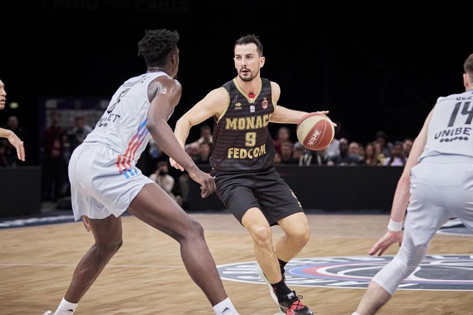 Archivo - Leo Westermann, durante un partido de Euroliga con el Mónaco la pasada temporada