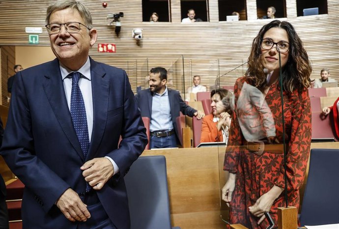 El presidente de la Generalitat Valenciana, Ximo Puig y la vicepresidenta y portavoz del Gobierno valenciano y miembro de Compromís, Aitana Mas, a su llegada al debate de política general, en las Cort Valenciane