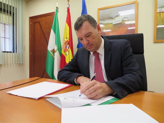 El delegado territorial de Empleo, Empresa y Trabajo Autónomo, Alberto Santana.