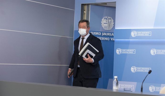 Archivo - Gobierno Vasco cree que se reavivirá el debate sobre el uso de mascarilla y aconsejerá usarla cuando no haya distancia