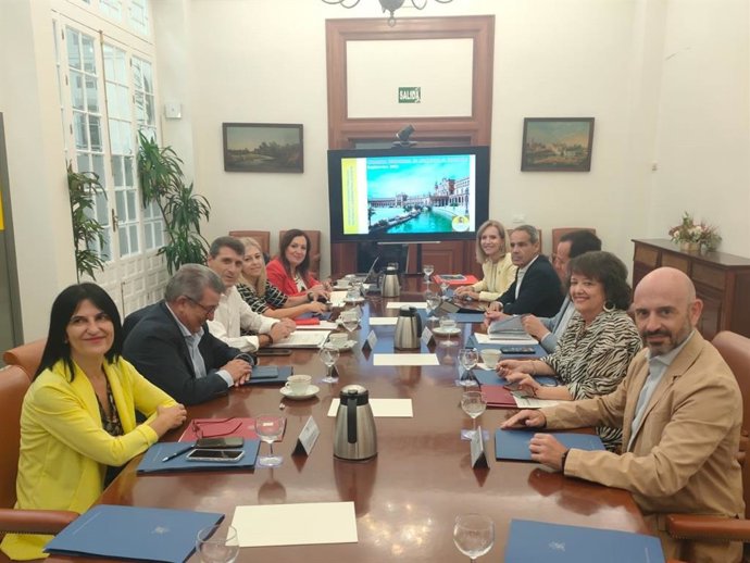 El Gobierno analiza con sus representantes en las ocho provincias el despliegue de los fondos del Plan de Recuperación.