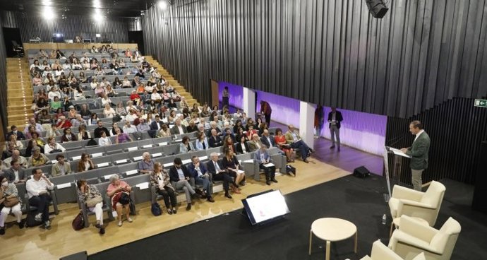 Presentación del proyecto del Ayuntamiento de Madrid de viviendas colaborativas para personas mayores