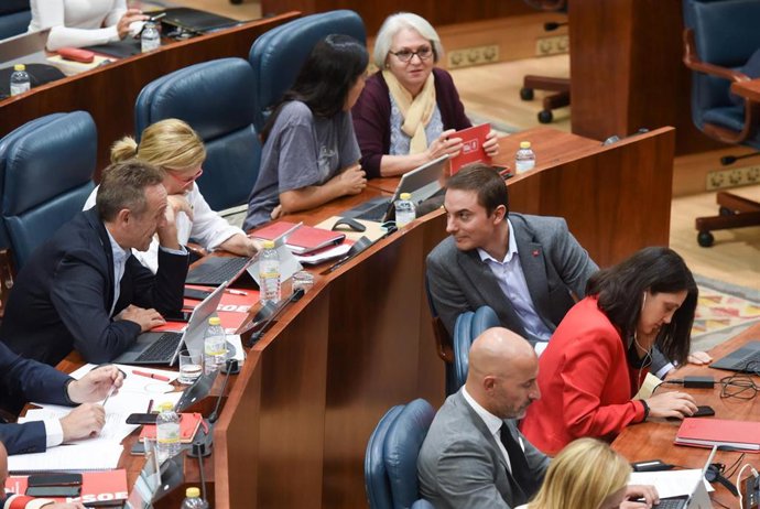 El secretario general del PSOE de Madrid, Juan Lobato, durante un pleno en la Asamblea de Madrid, a 22 de septiembre de 2022, en Madrid (España) La Asamblea de Madrid arranca su curso político con un Pleno en el que se eligen a los miembros del Consejo 