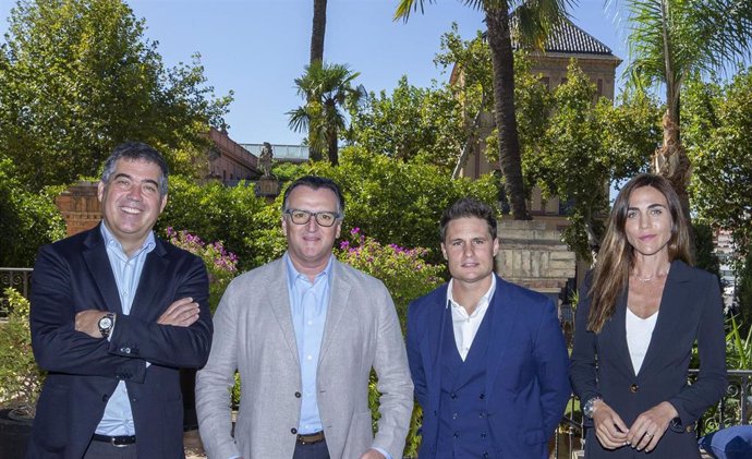 Globant y LaLiga firman un acuerdo para crear una nueva empresa global de tecnología y reinventar la industria del deporte y el entretenimiento.