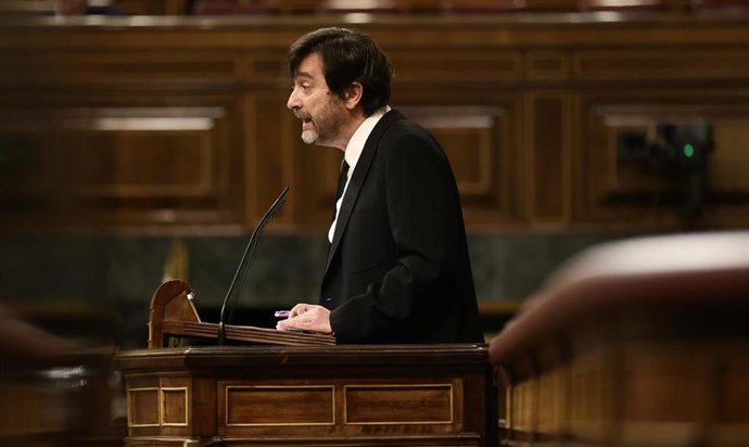 Archivo - El secretario de Horizonte Republicano de Podemos y diputado de Unidas Podemos, Rafa Mayoral, interviene en una sesión plenaria en el Congreso de los Diputados, a 17 de marzo de 2022, en Madrid (España).