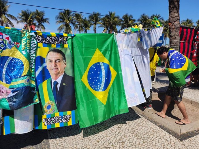 Banderas de Brasil en una concentración de apoyo al presidente, Jair Bolsonaro