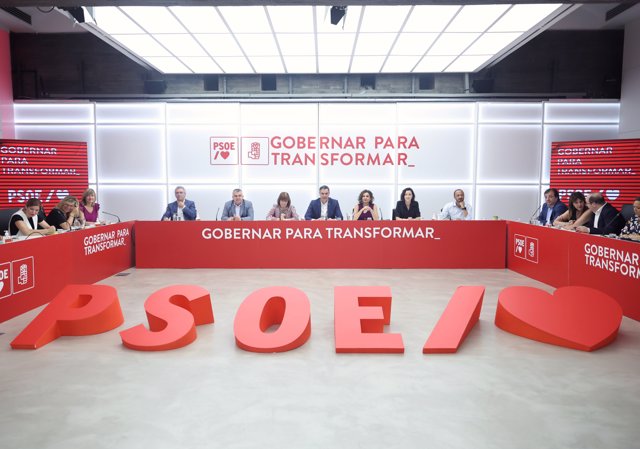 Reunión de la nueva Ejecutiva Federal del PSOE en la madrileña sede de Ferraz. 