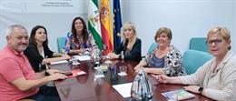 Reunión de la consejera de Inclusión Social, Juventud, Familias e Igualdad, Loles López, con UGT Andalucía