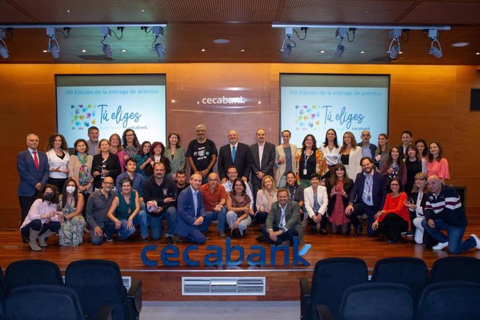 Cecabank, a través de su programa de Acción Social Tú Eliges, premia con una dotación total de 100.0000 euros a 15 proyectos de carácter social, cultural y medioambiental elegidos por sus empleados