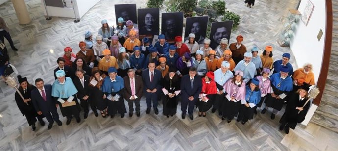 La Universidad de Huelva inicia el curso académico con el reto de "abrir la docencia a toda la sociedad".