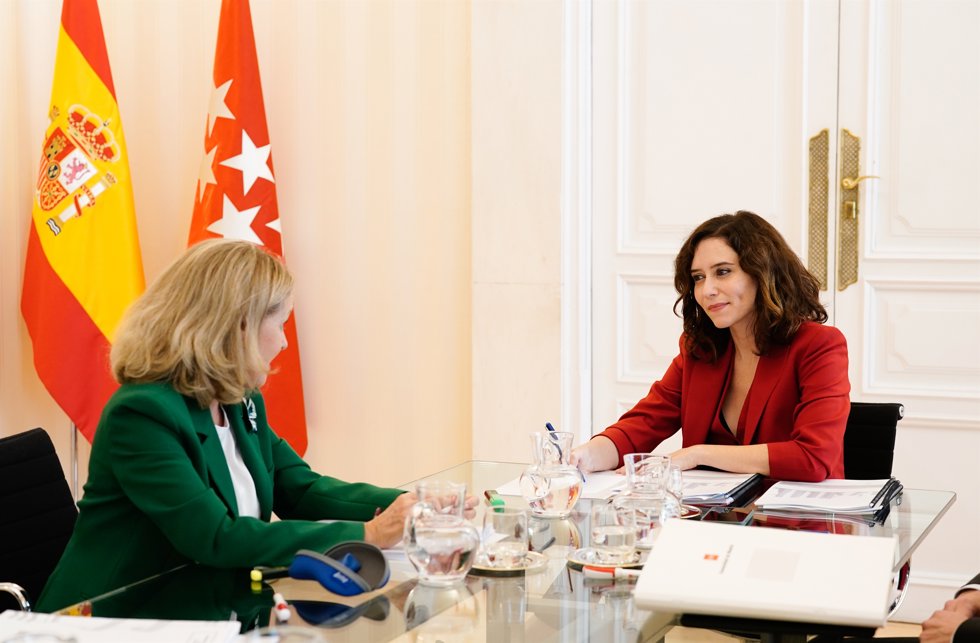 Díaz Ayuso se reúne con la vivepresidenta primera y ministra de Asuntos Económicos y Transformación Digital, Nadia Calviño