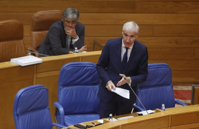 El vicepresidente primero de la Xunta, Francisco Conde, en el Parlamento gallego.
