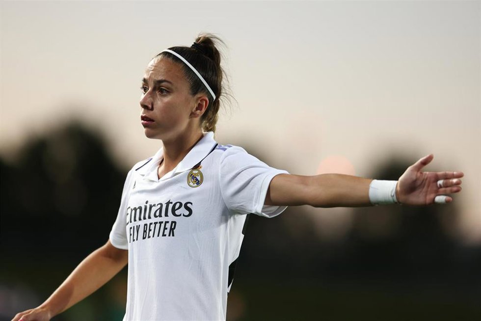 Archivo - La extremo española Athenea del Castillo durante un partido con el Real Madrid