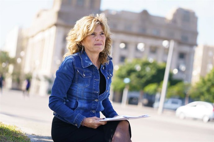 Archivo - La portavoz y consejera del grupo Sí Podemos Canarias en el Cabildo de Tenerife, María José Belda