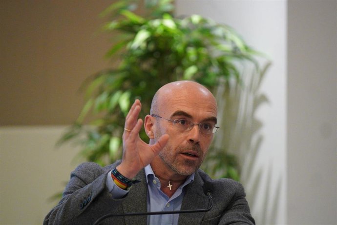 Archivo - El vicepresidente del Comité de Acción Política de Vox, Jorge Buxadé, interviene durante la jornada organizada por el partido para homenajear a las víctimas de ETA, en el Hotel NH Collection Villa de Bilbao, a 10 de noviembre de 2021, en Bilba